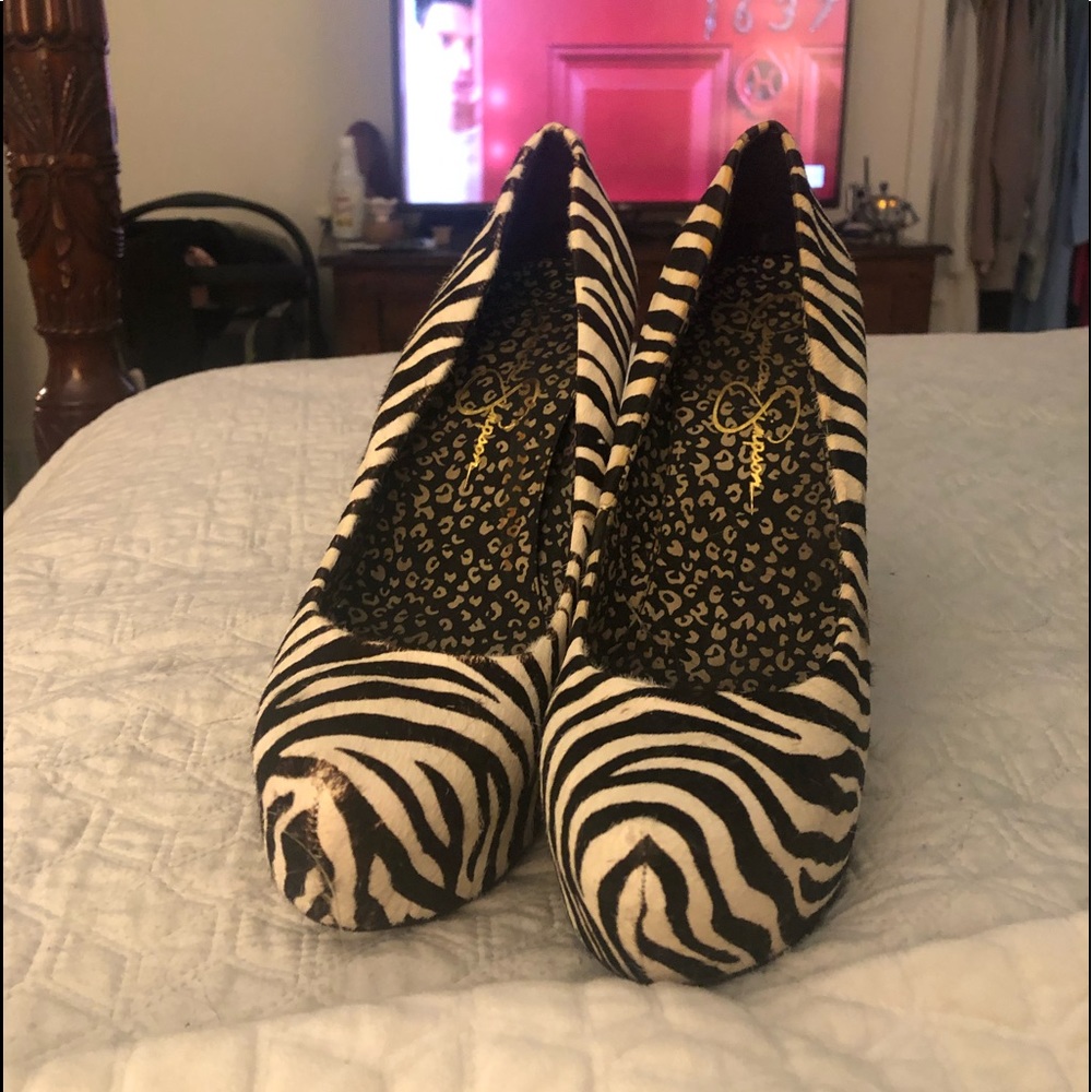 Jessica Simpson leopard hair pumps